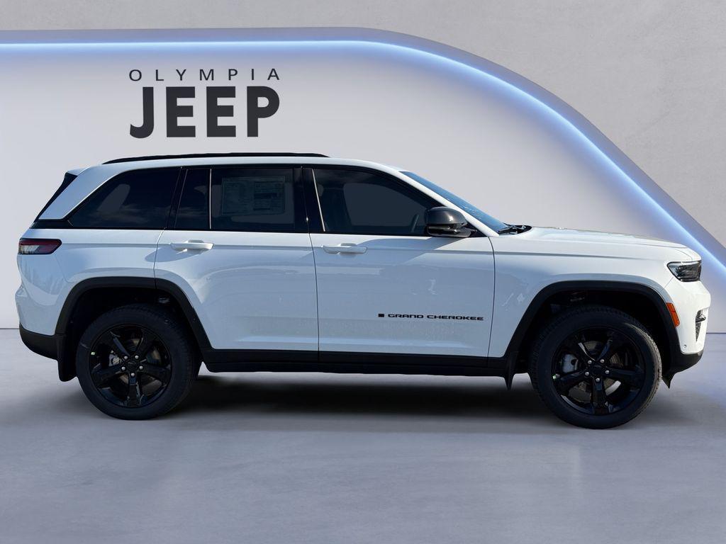 new 2025 Jeep Grand Cherokee car, priced at $50,827