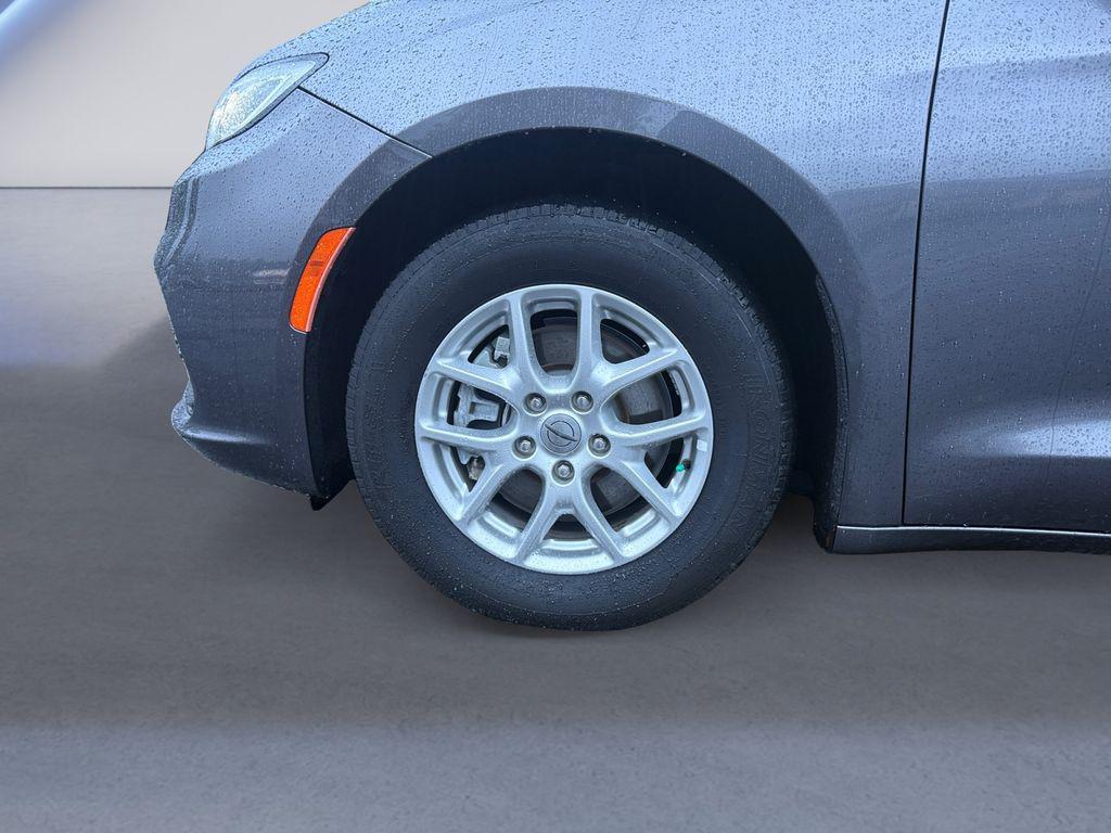 used 2022 Chrysler Pacifica car, priced at $23,998