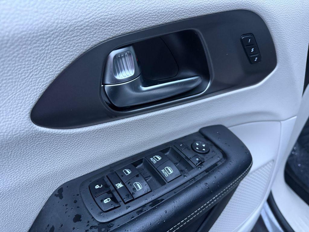 used 2022 Chrysler Pacifica car, priced at $23,998