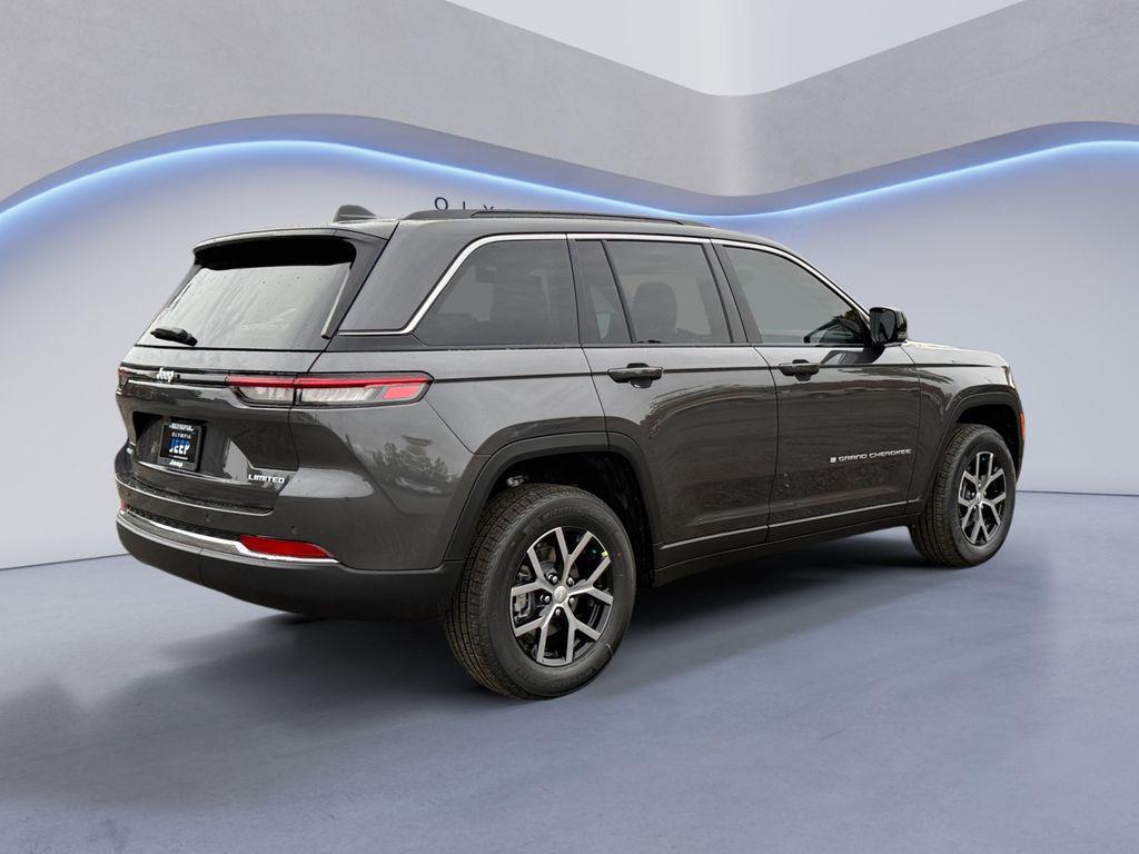 new 2025 Jeep Grand Cherokee car, priced at $45,755