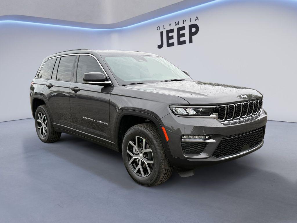 new 2025 Jeep Grand Cherokee car, priced at $45,755