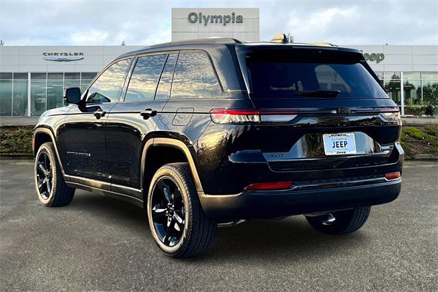 new 2025 Jeep Grand Cherokee car, priced at $54,955