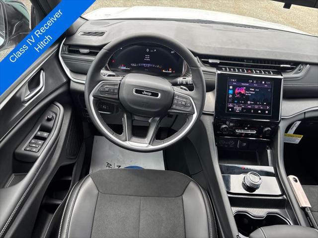new 2025 Jeep Grand Cherokee car, priced at $44,180