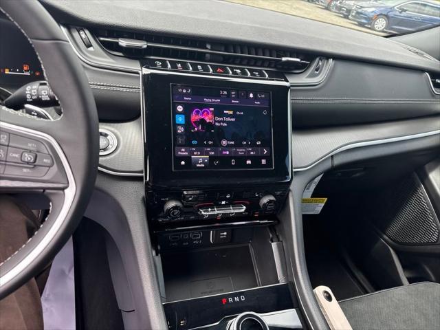 new 2025 Jeep Grand Cherokee car, priced at $44,180