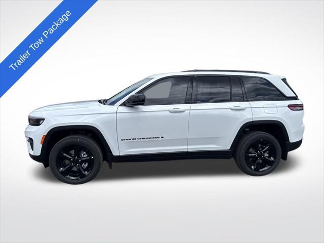 new 2025 Jeep Grand Cherokee car, priced at $44,180
