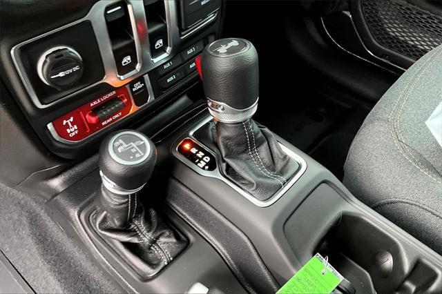 new 2025 Jeep Wrangler car, priced at $45,352