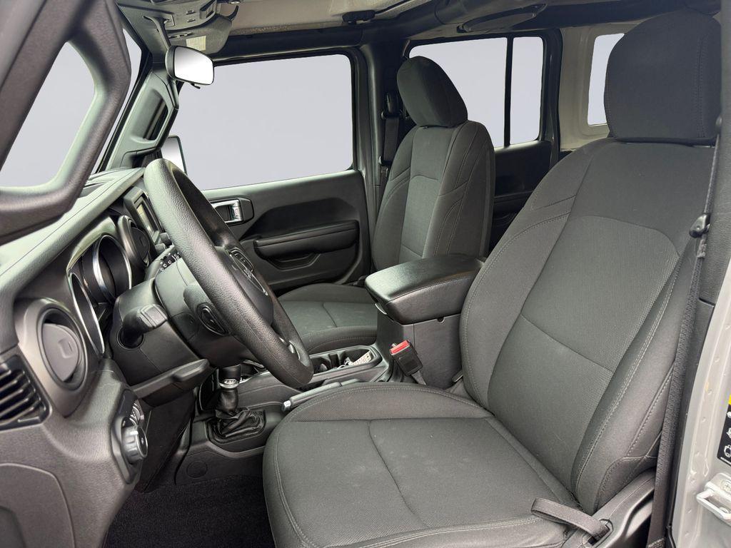 used 2021 Jeep Wrangler Unlimited car, priced at $31,998