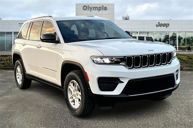 new 2025 Jeep Grand Cherokee car, priced at $42,120