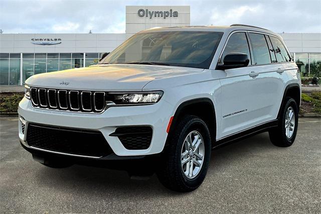 new 2025 Jeep Grand Cherokee car, priced at $42,120