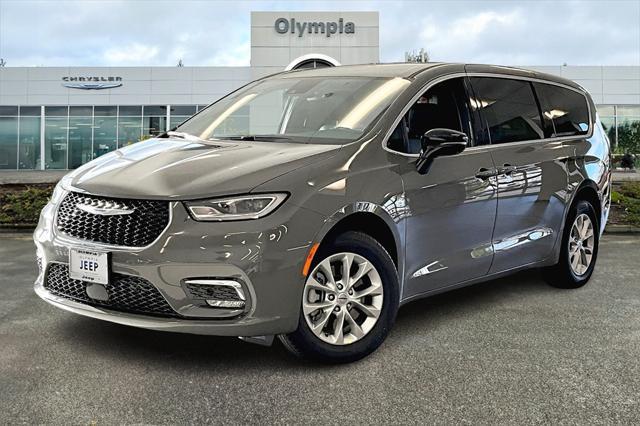 new 2025 Chrysler Pacifica car, priced at $48,915