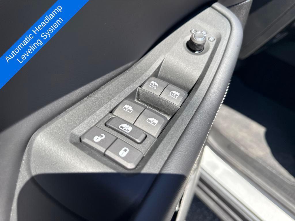 new 2025 Jeep Grand Cherokee L car, priced at $61,705