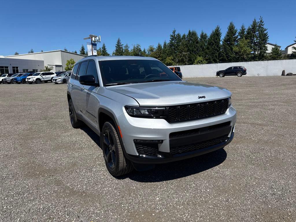 new 2025 Jeep Grand Cherokee L car, priced at $59,005