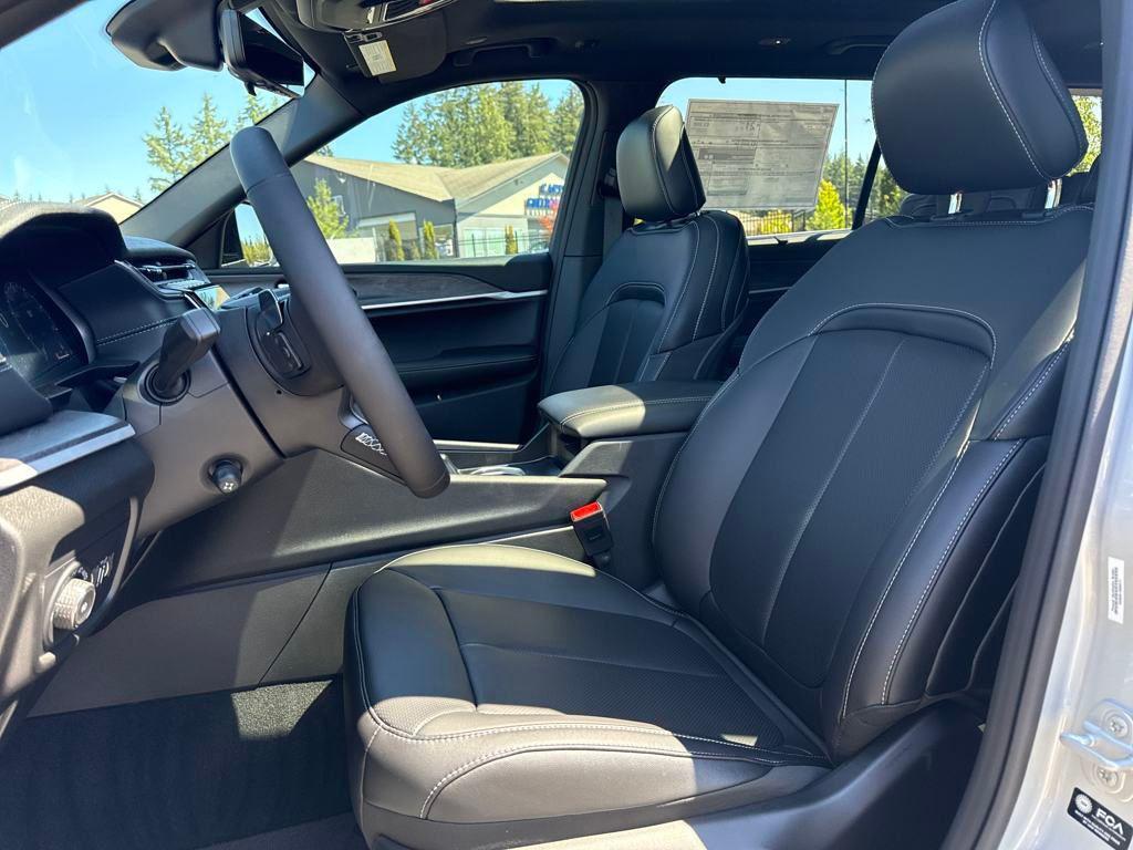 new 2025 Jeep Grand Cherokee L car, priced at $59,005