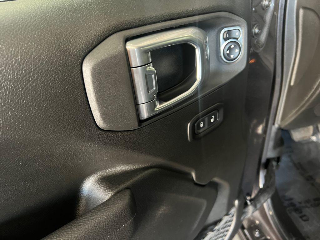 new 2025 Jeep Wrangler car, priced at $57,725