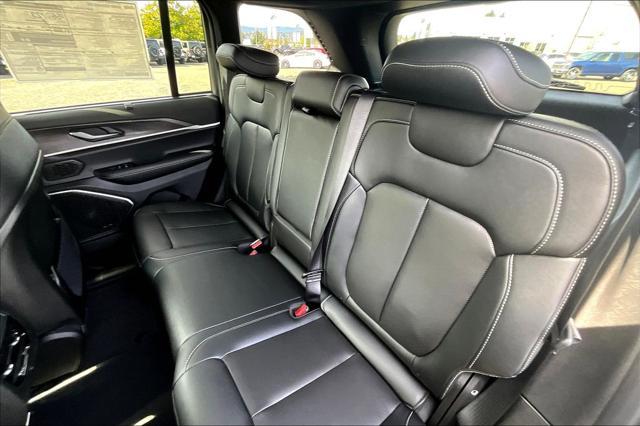 new 2025 Jeep Grand Cherokee car, priced at $61,593