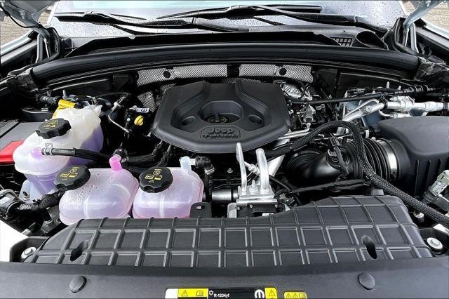 new 2025 Jeep Grand Cherokee car, priced at $60,998