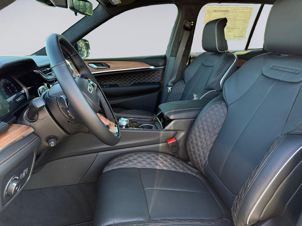 new 2025 Jeep Grand Cherokee car, priced at $64,795