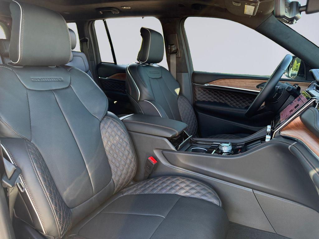 new 2025 Jeep Grand Cherokee car, priced at $64,795