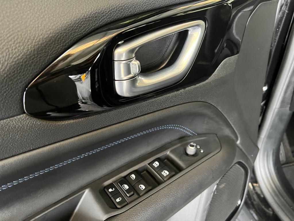 new 2026 Jeep Compass car, priced at $31,185