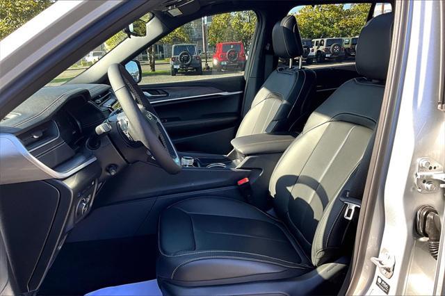 new 2025 Jeep Grand Cherokee car, priced at $59,759