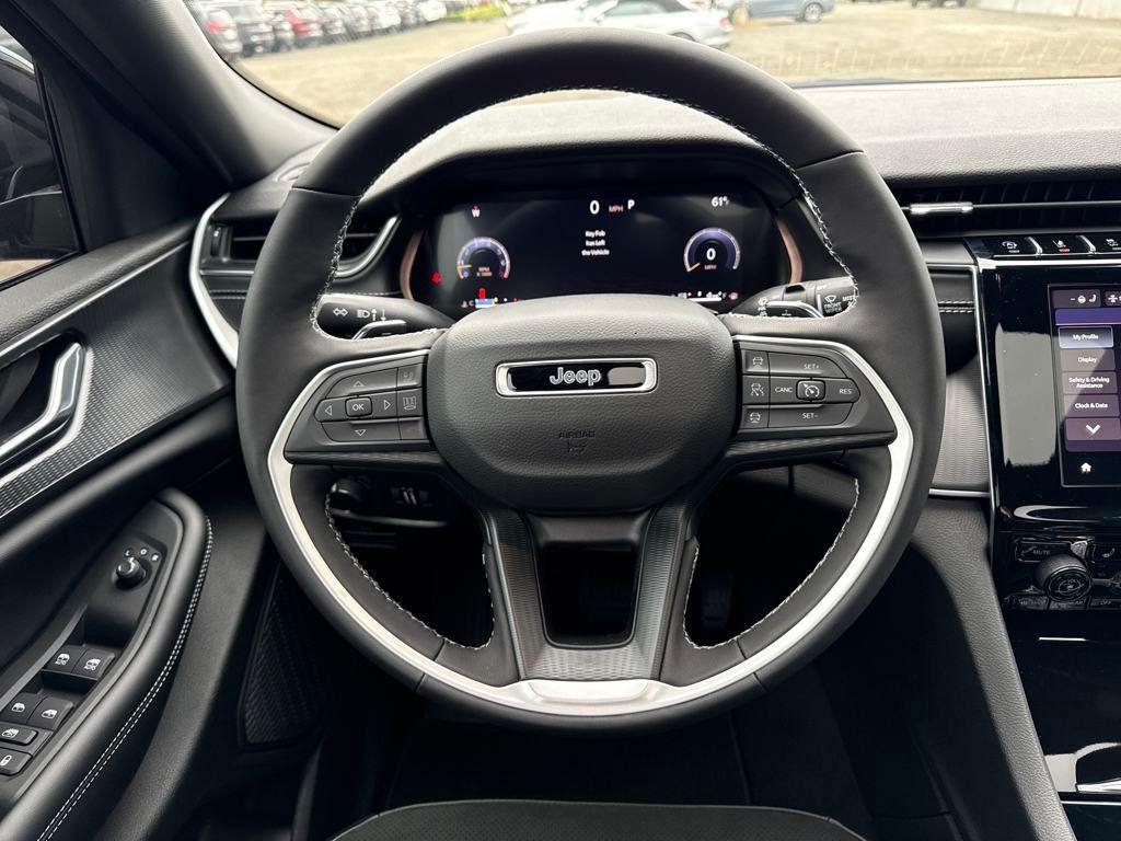 new 2025 Jeep Grand Cherokee car, priced at $46,613