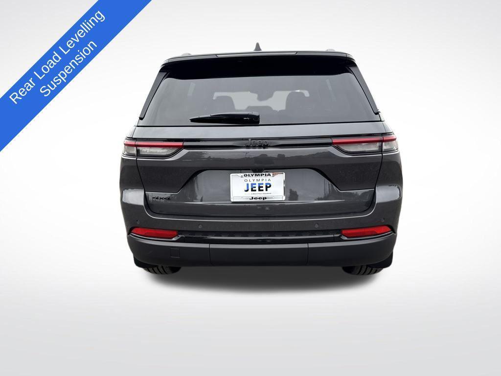 new 2025 Jeep Grand Cherokee car, priced at $46,613