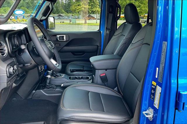 new 2025 Jeep Wrangler car, priced at $53,567