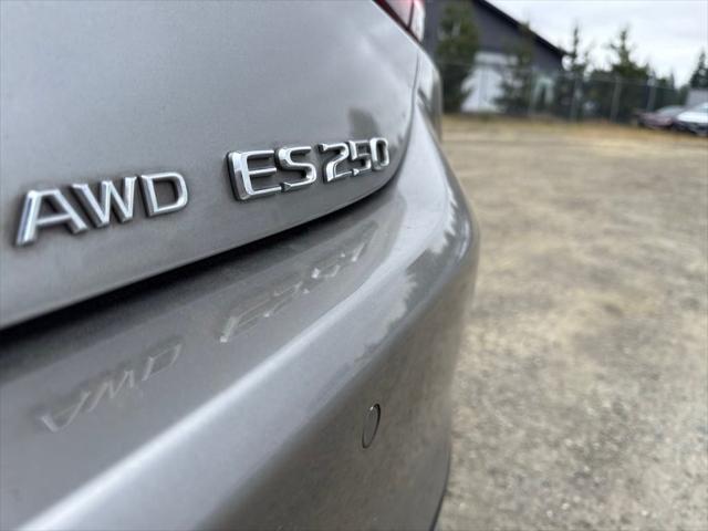used 2021 Lexus ES 250 car, priced at $28,910