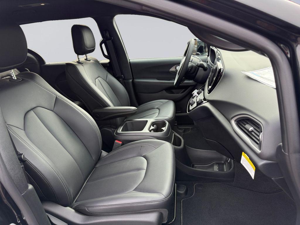 new 2025 Chrysler Voyager car, priced at $34,193
