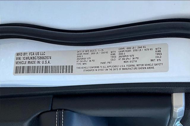 new 2025 Jeep Grand Cherokee L car, priced at $49,597