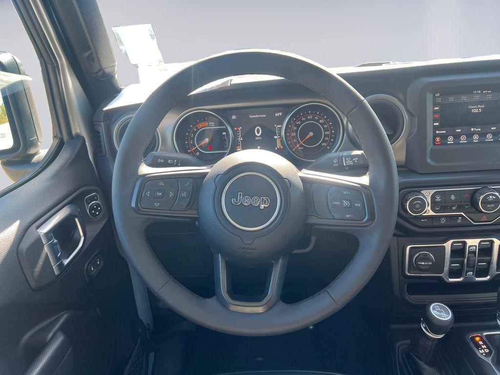 used 2023 Jeep Gladiator car, priced at $38,998