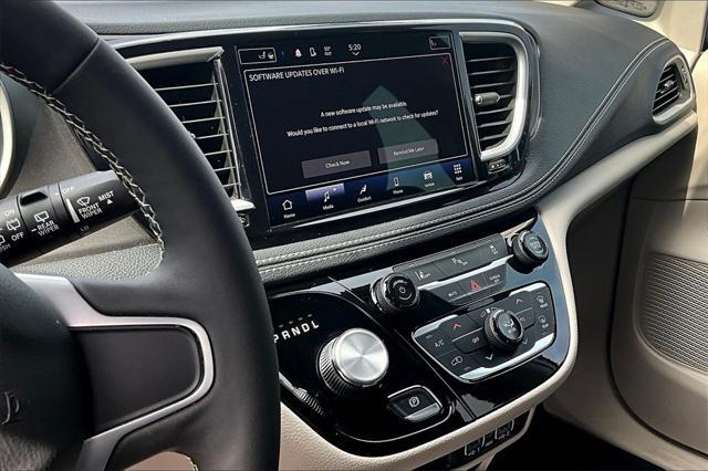 used 2022 Chrysler Pacifica Hybrid car, priced at $28,288