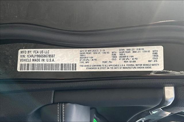 new 2025 Jeep Grand Cherokee car, priced at $61,818