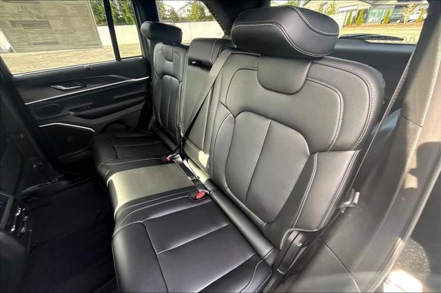 new 2025 Jeep Grand Cherokee car, priced at $61,818