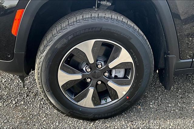 new 2025 Jeep Grand Cherokee car, priced at $61,818