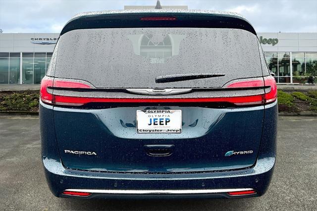 new 2025 Chrysler Pacifica Hybrid car, priced at $41,759