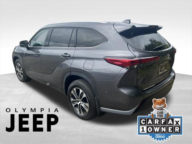 used 2021 Toyota Highlander car