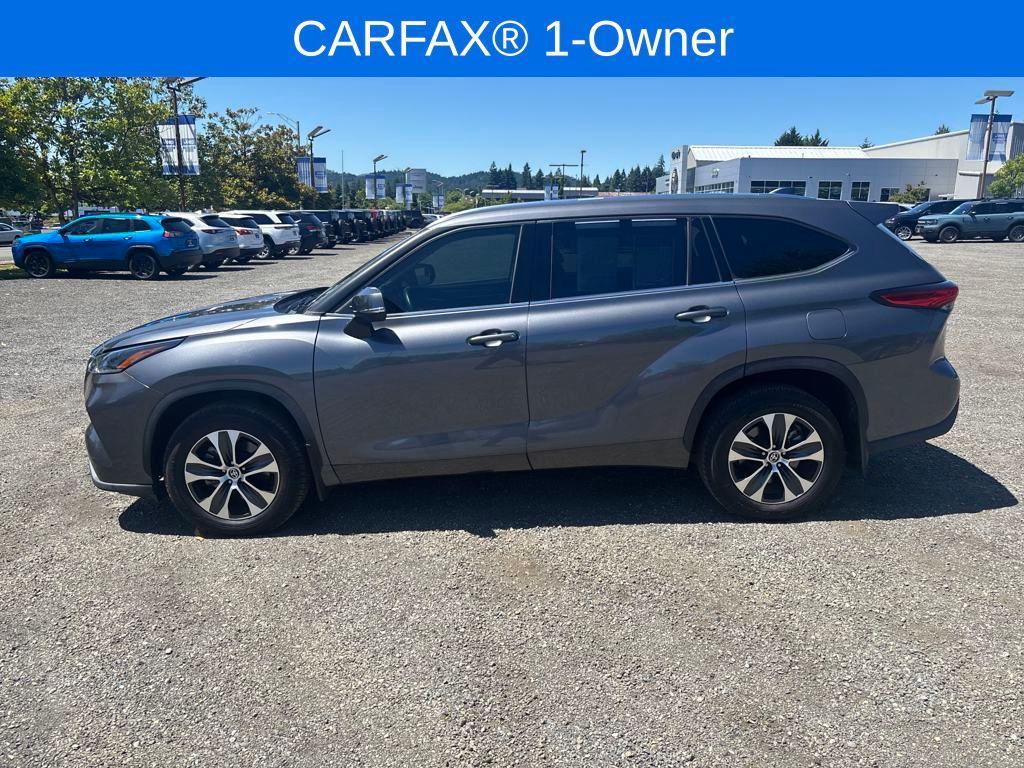used 2021 Toyota Highlander car, priced at $35,998