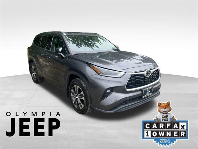 used 2021 Toyota Highlander car