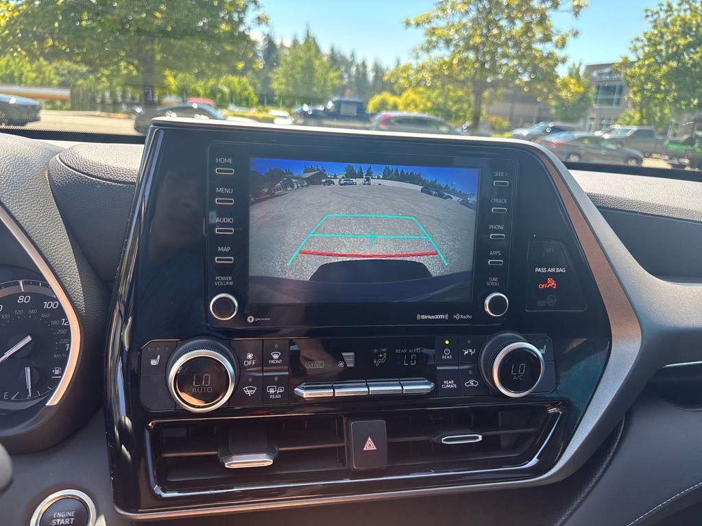 used 2021 Toyota Highlander car, priced at $35,998