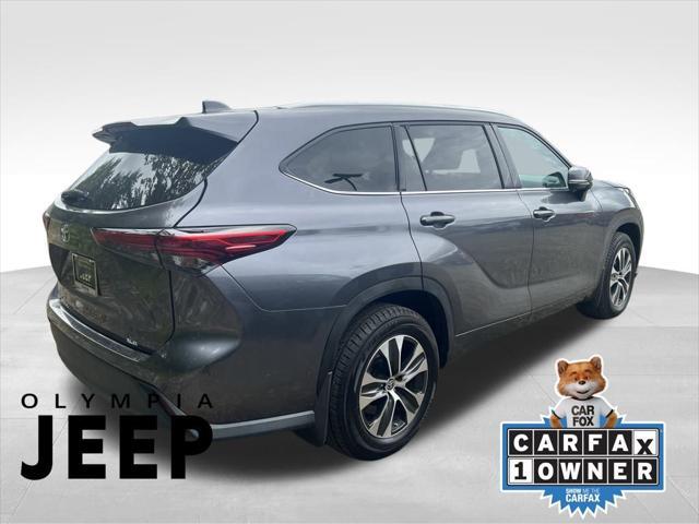used 2021 Toyota Highlander car