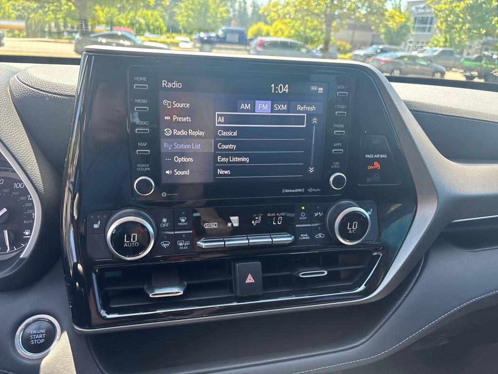 used 2021 Toyota Highlander car, priced at $35,998