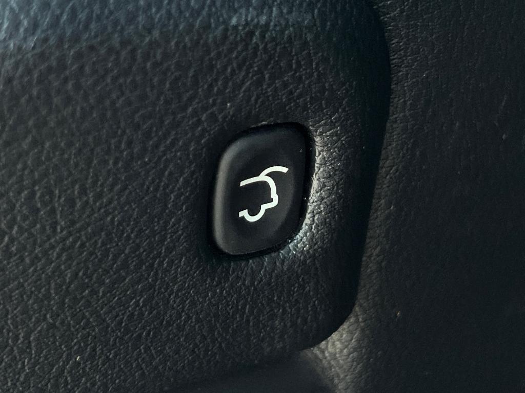 used 2020 Jeep Grand Cherokee car, priced at $21,576