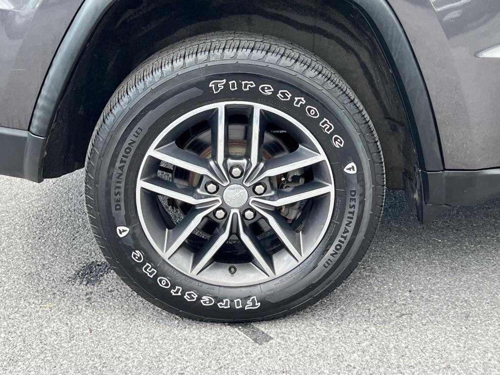 used 2017 Jeep Grand Cherokee car, priced at $15,461