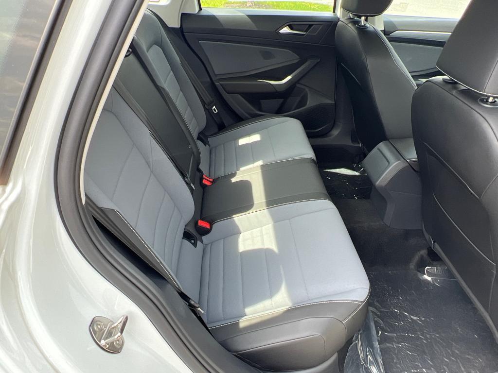 new 2025 Volkswagen Jetta car