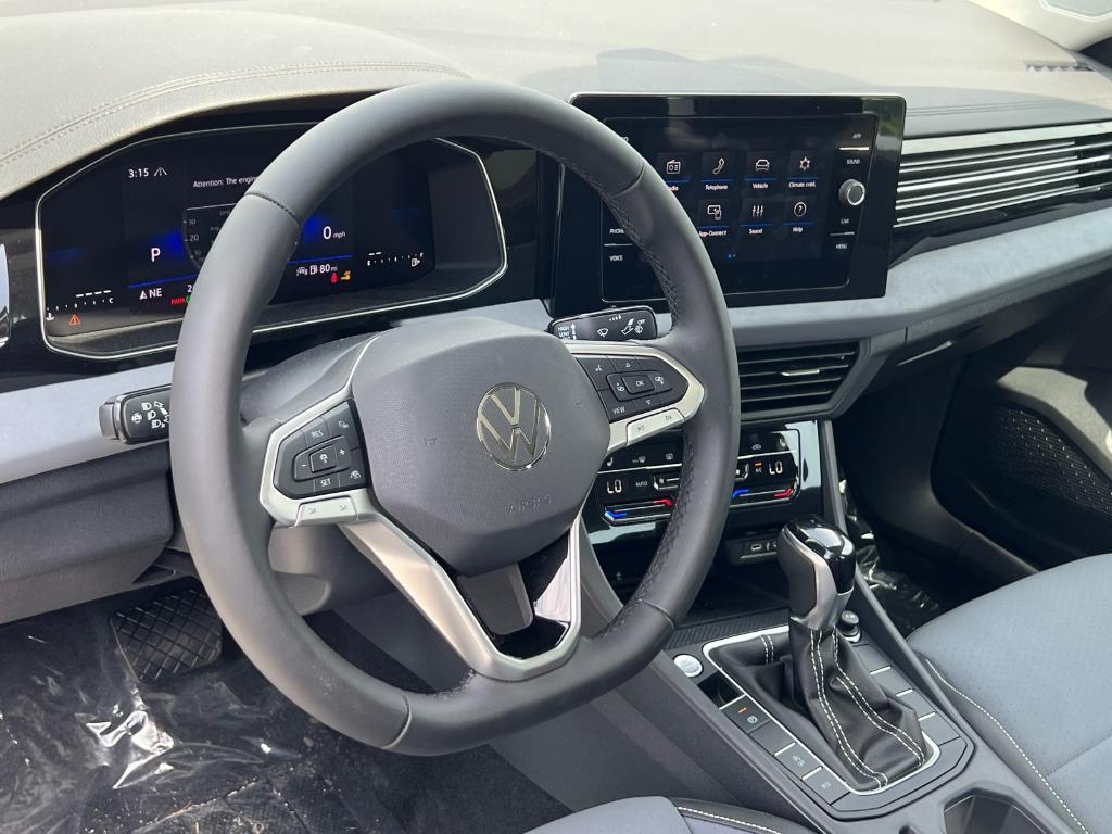 new 2025 Volkswagen Jetta car
