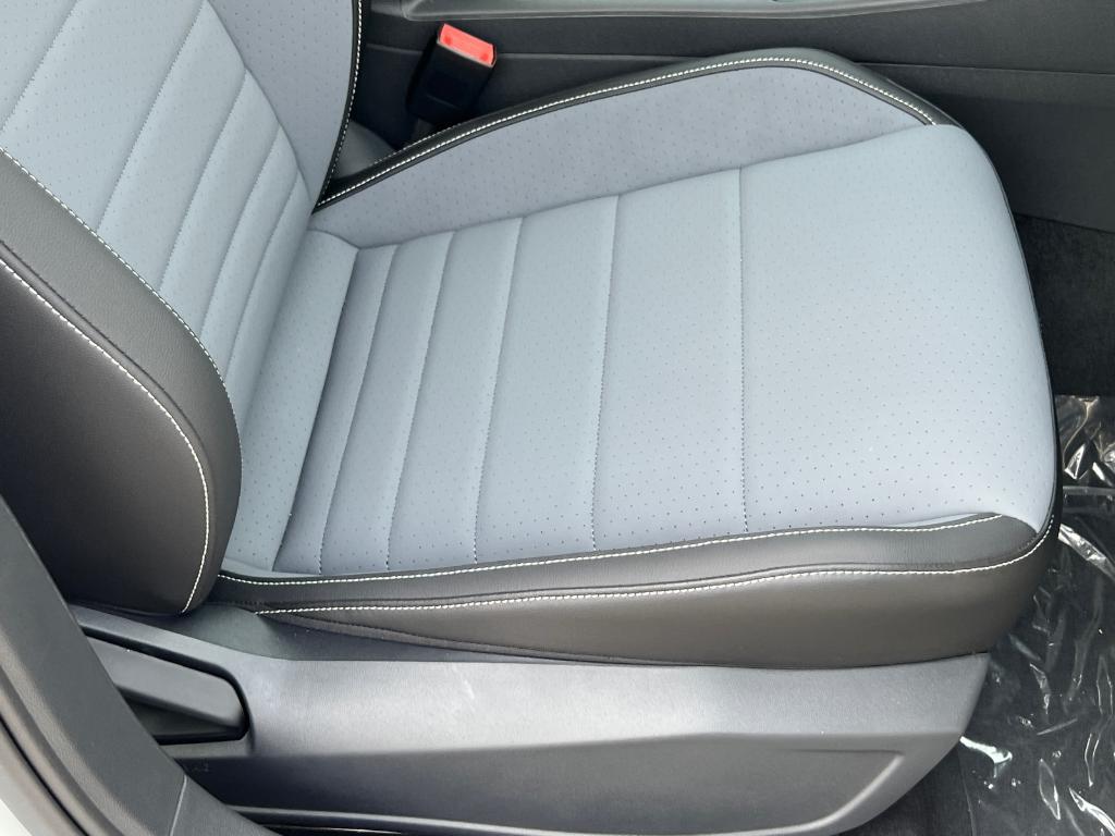 new 2025 Volkswagen Jetta car