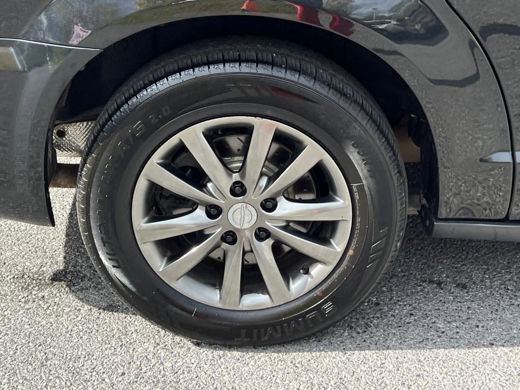 used 2015 Chrysler Town & Country car, priced at $11,101