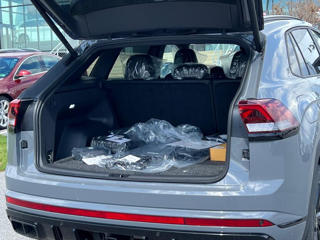 new 2025 Volkswagen Atlas Cross Sport car, priced at $48,851