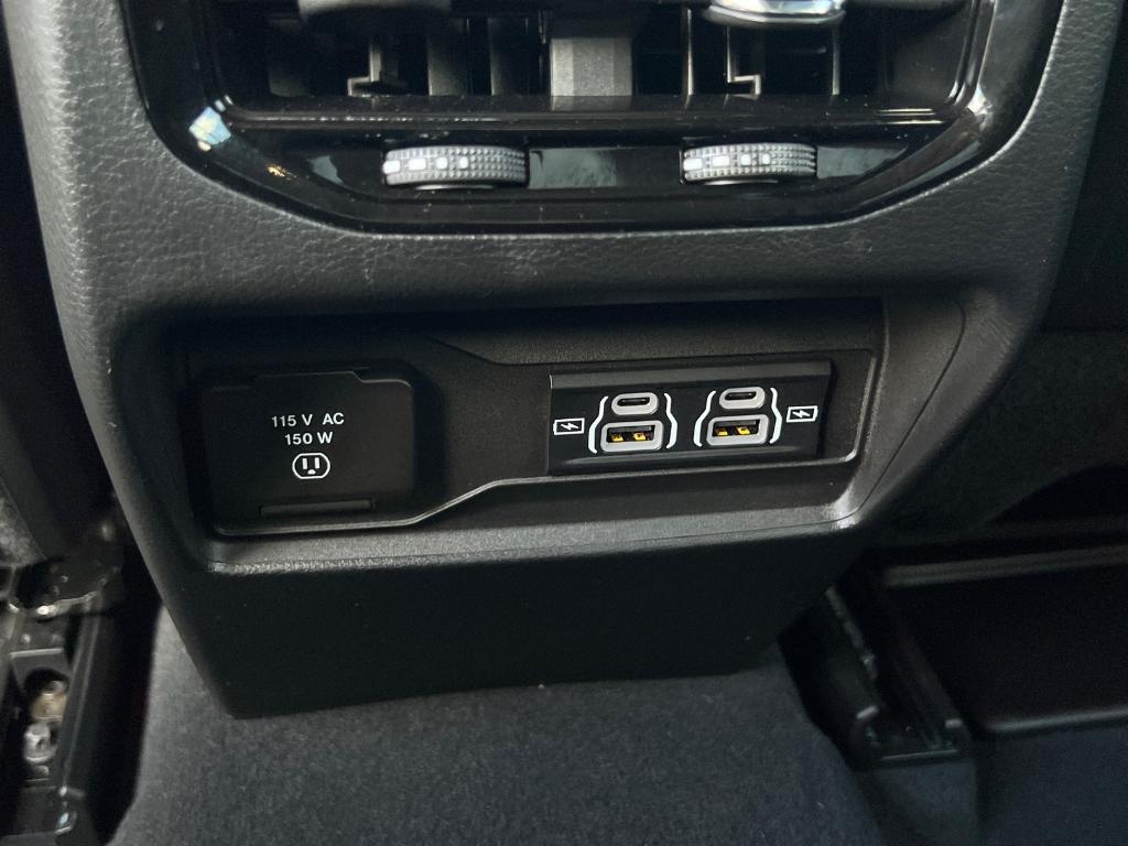 used 2024 Jeep Grand Cherokee car, priced at $35,415